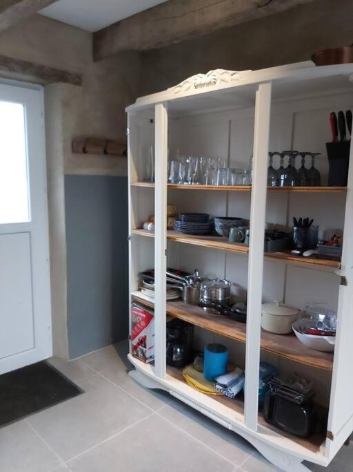 Beautiful 2 Bed Cottage With Swimming Pool Pagéas Kültér fotó